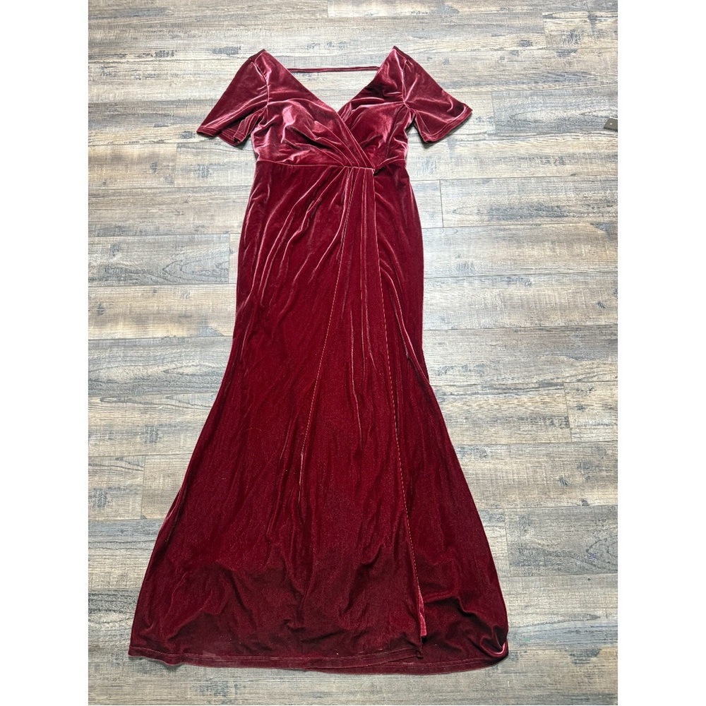 Revelry Elegant Velvet Wrap Maxi Dress Wrap Short Sleeve Shows Leg Women's 10